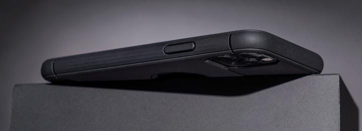 Actual product image Spigen Rugged Armor (Apple iPhone 11 Pro)