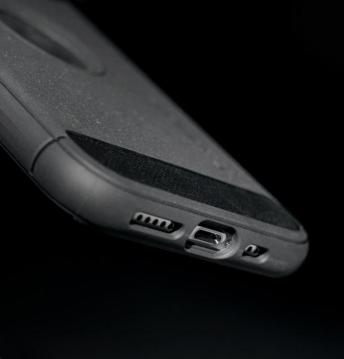 Actual product image Spigen Rugged Armor (Apple iPhone 11 Pro)
