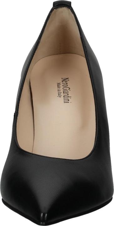 Actual product image Nero Giardini Alek (41)