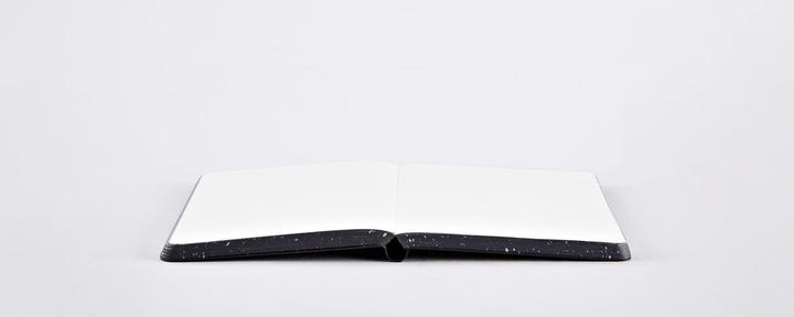 Actual product image Nuuna Prêt-à-écrire (15 x 10.8 cm, Dotted, Soft cover)