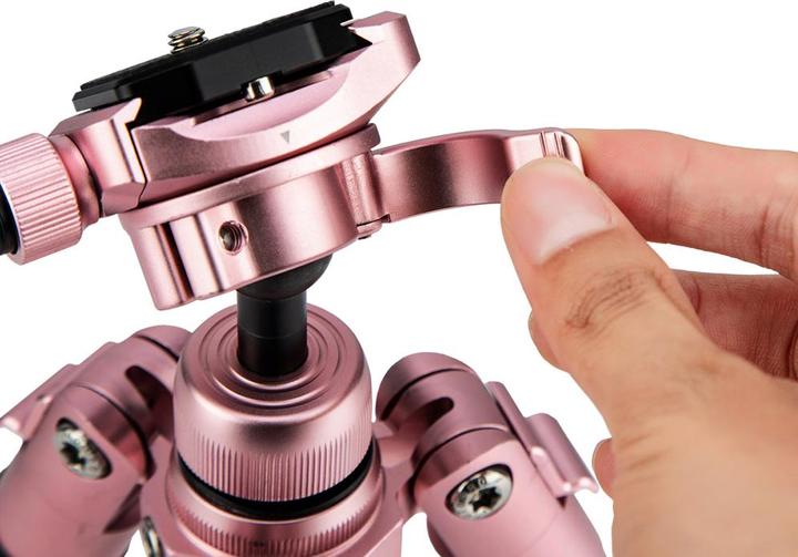 Actual product image Fotopro Free 1 Aluminium Tripod Pink/Black (Metal)