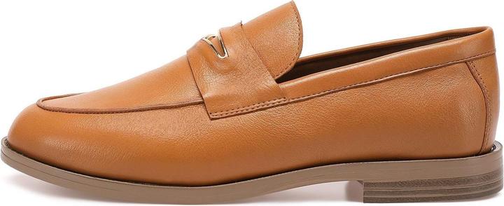 Middle brown