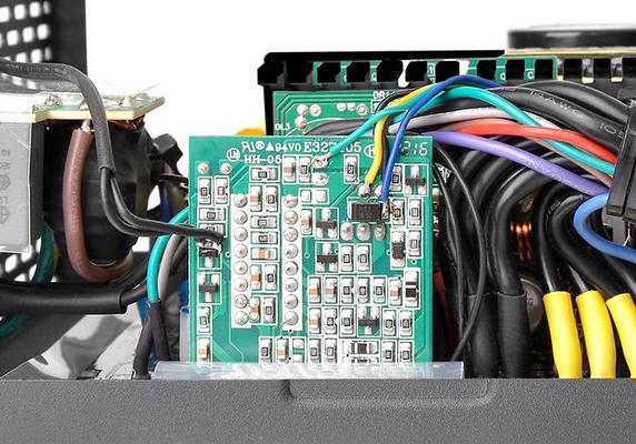 Actual product image Thermaltake Power supply Toughpower Grand RGB 750W PS-TPG-0750FPCGEU-R (750 W, Active, 140 mm) (750 W)