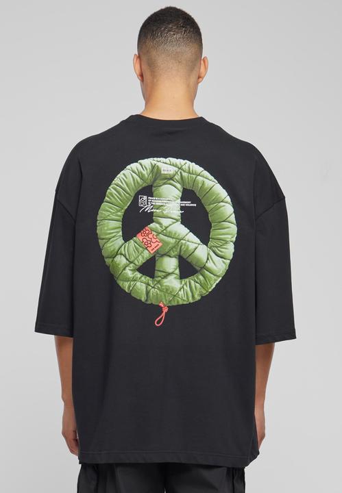 Actual product image Urban Classics Puffer Peace Huge Tee - 18467 (M)