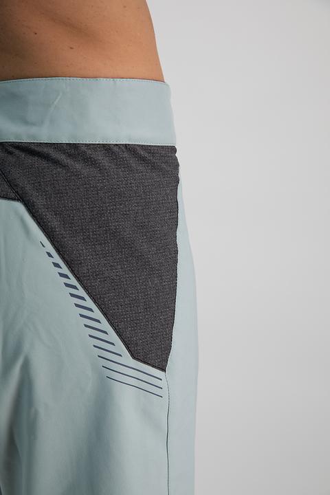 Actual product image ION Traze (S)