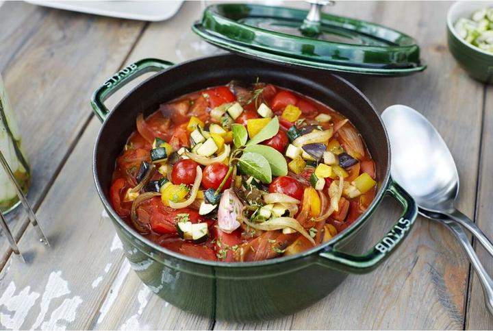 Actual product image Staub Roaster green (28 cm, Casserole + Stewpot, Cast iron)