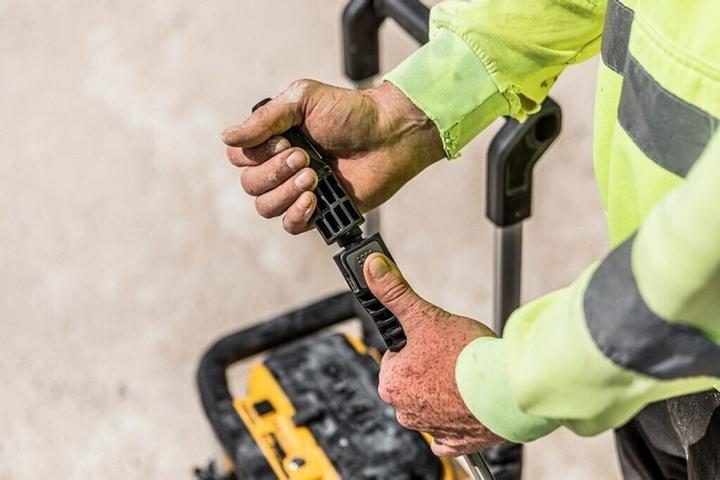 Actual product image DeWalt Cordless high-pressure cleaner, 2x 18V, basic version (Rechargeable battery operated)