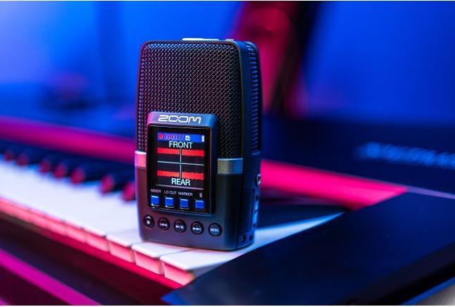 Actual product image Zoom H2essential (Handheld)
