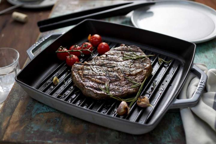 Actual product image Staub American grill pan square, black, 28x28 cm (28 cm, Grill pan, Cast iron)