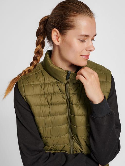 Produktbild hummel Red Quilted Waistcoat Woman (S)