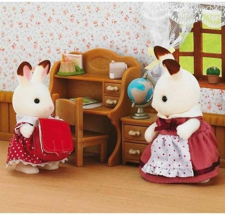 Actual product image Sylvanian Families Chocolate Rabbit Sister Desk