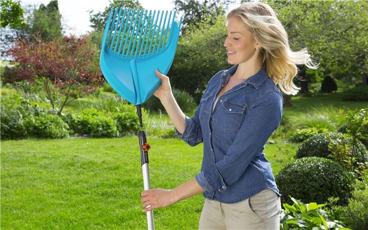 Actual product image Gardena Combisystem bucket rakes