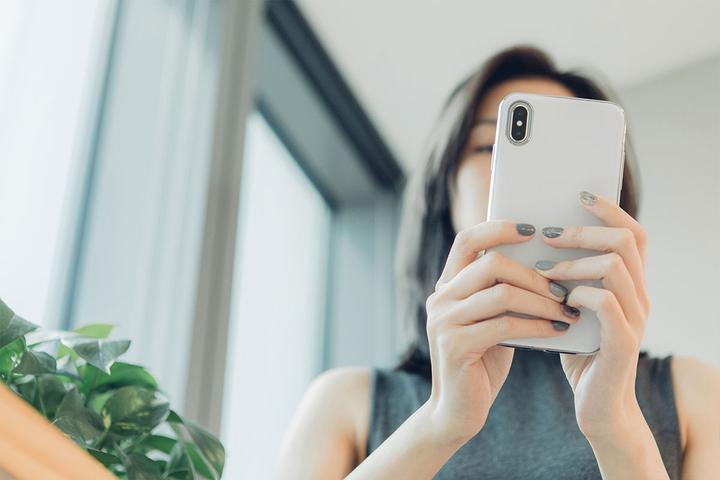 Actual product image Moshi iGlaze Slim Hardshell (Apple iPhone XS Max)