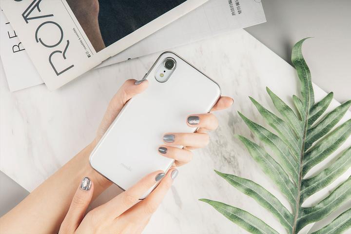 Actual product image Moshi iGlaze Slim Hardshell (Apple iPhone XR)