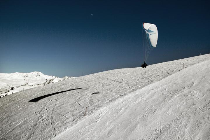 Immagine prodotto Volo tandem in parapendio (1 pers.)