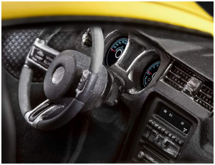Actual product image Revell Model Set 2013 Ford Mustang Boss 302