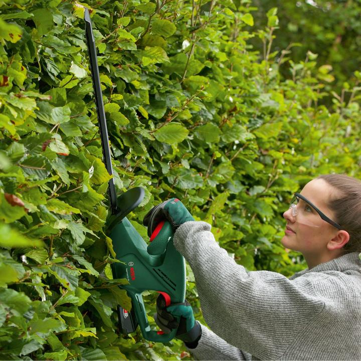 Produktbild Bosch Home & Garden EasyHedgeCut 18V-52-13 (Akkubetrieb)