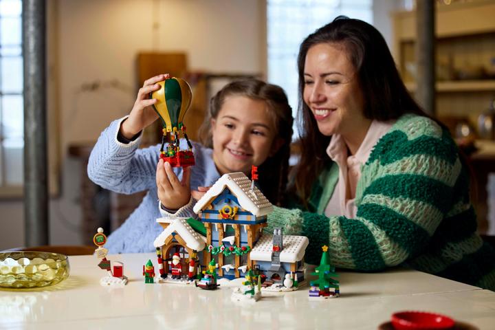 Productafbeelding LEGO Kerstman's postkantoor (10339, LEGO Icons, LEGO Zeldzame Sets)
