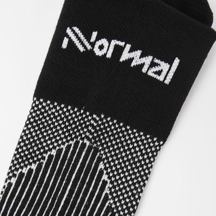 Actual product image Nnormal Running Socks Black (M)