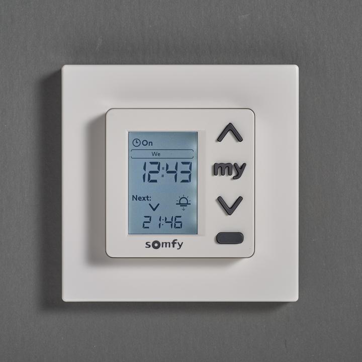 Actual product image somfy Chronis Uno 50 x 50 mm wall switch