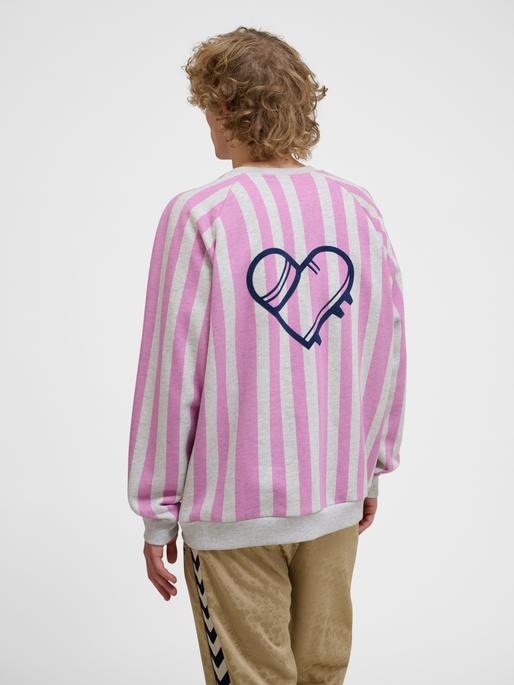 Immagine prodotto hummel Hmlloose Girocollo Calcio Amore (L)