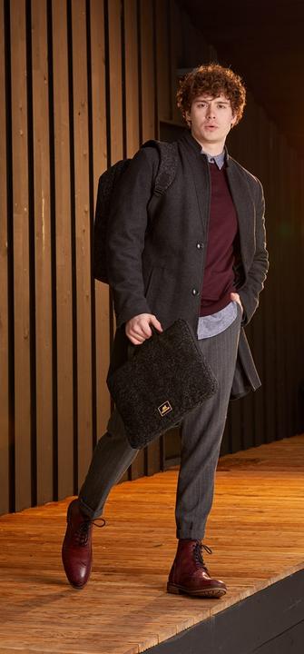 Actual product image Rivacase Laptop sleeve with handles (15.60", Universal)