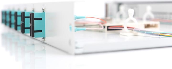 Produktbild Digitus Ausziehbare Glasfaser - Spleissbox 1U Equipped 6x SC duplex inkl. M 25 Schraube Spleisskassette F...