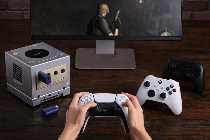 Actual product image 8bitdo Retro Receiver for Gamecube (Wii, Windows)