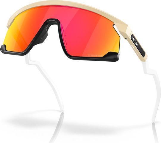 Actual product image Oakley Bxtr (Matte Desert Tan, prizm ruby)