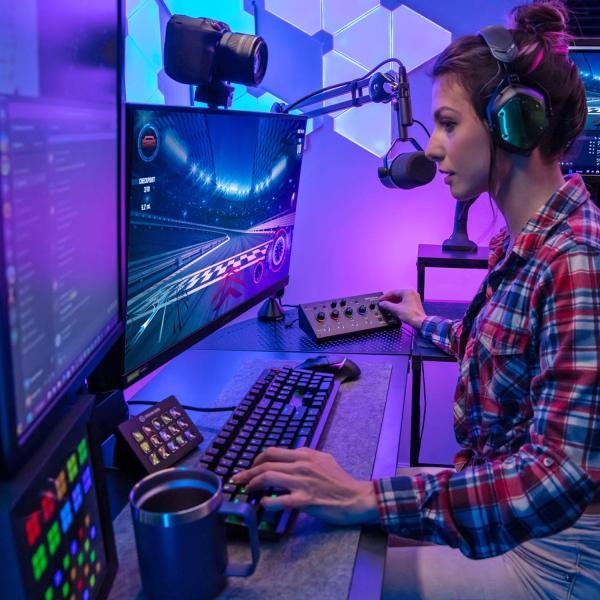 Produktbild Roland Bridge Cast Dual Bus Gaming Mixer mit Kabel (Studio- und Livemixer)