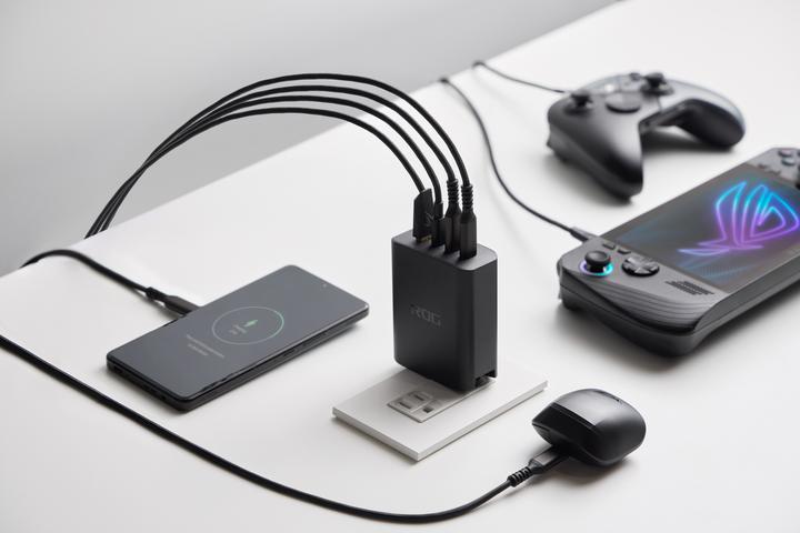 Produktbild ASUS AC140-01 3C1A CHARGER/BK/EU+UK//TYPE-C/20PCS (140 W)