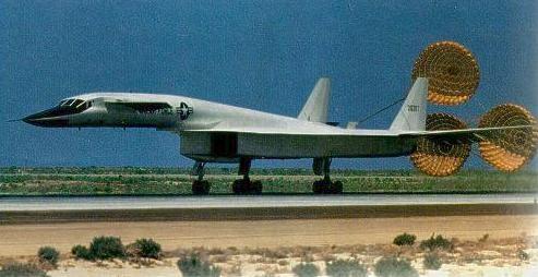 Actual product image Italeri XB-70 Valkyrie