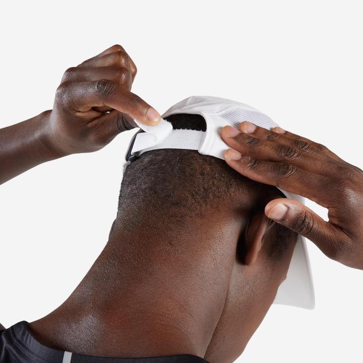 Actual product image Kiprun Lauf-Cap Schirmmütze - V2 weiss