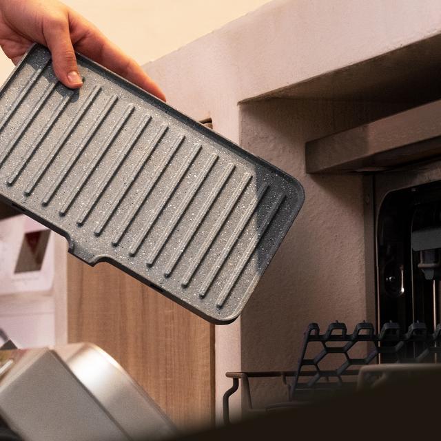 Actual product image Cecotec Rock'nGrill Blaze