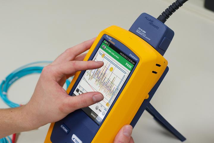 Actual product image Fluke DSX-5000 (CAT III)