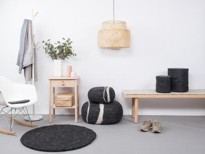 Image du produit Myfelt Hugo Coussin en feutre et galets