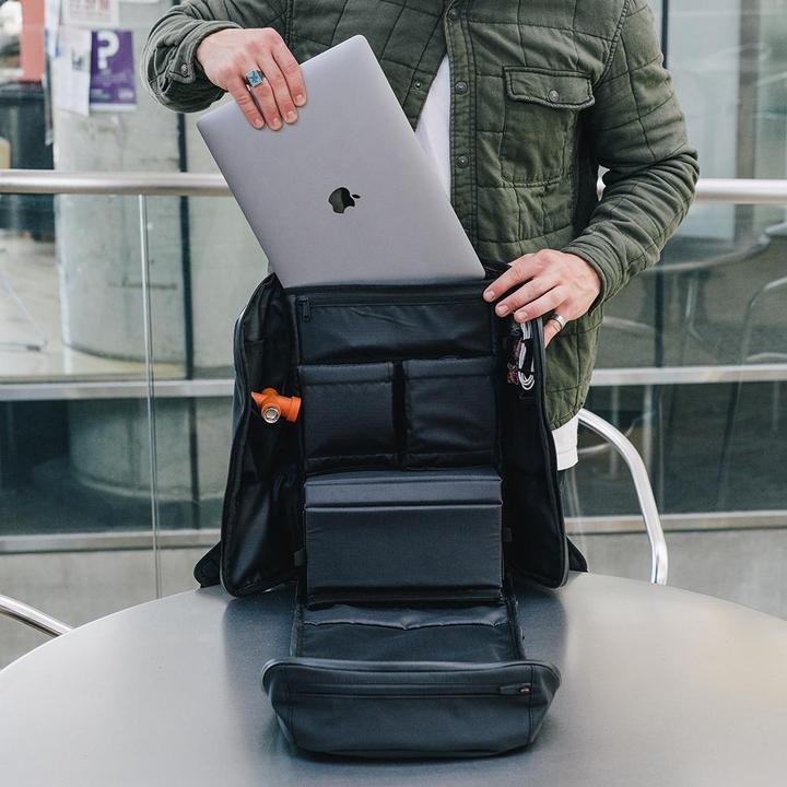 Actual product image Wandrd DUO Daypack (Photo backpack, 20 l)