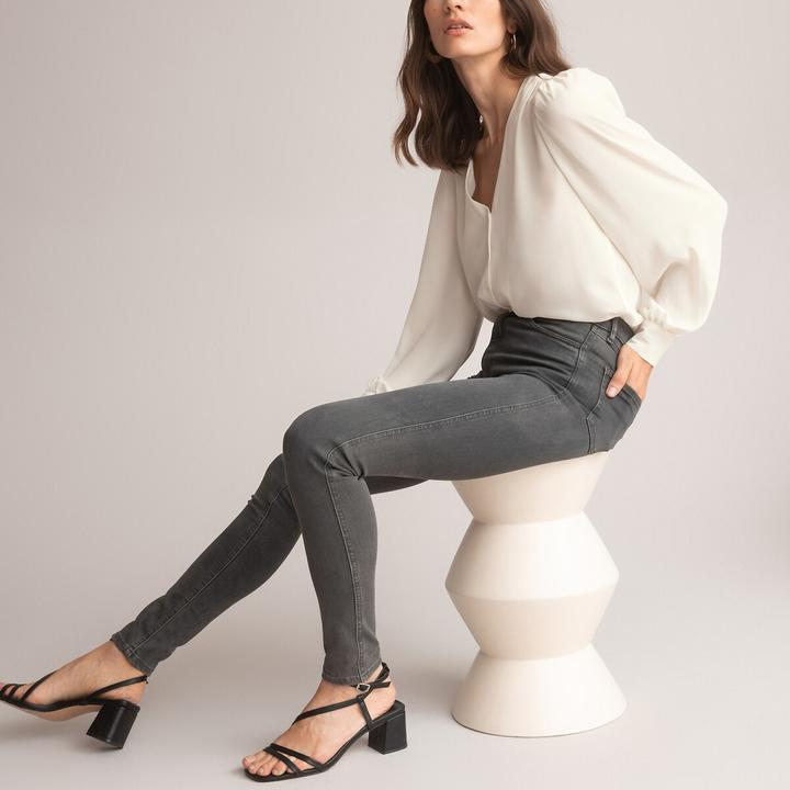Produktbild La Redoute Collections Langärmelige Bluse mit V-Ausschnitt (36)