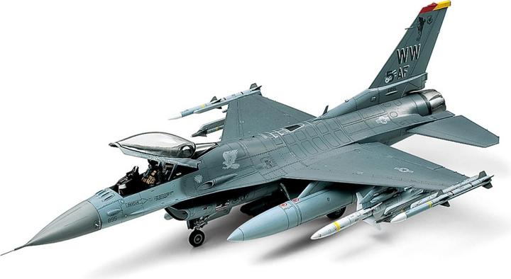 Actual product image Tamiya F-16CJ Fighting Falcon