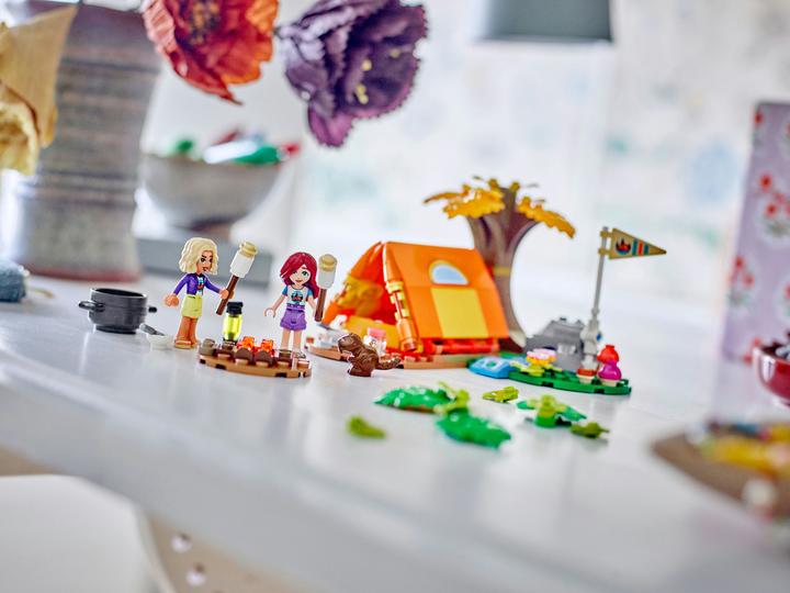 Actual product image LEGO Camping adventure by the river (40694, LEGO Friends)