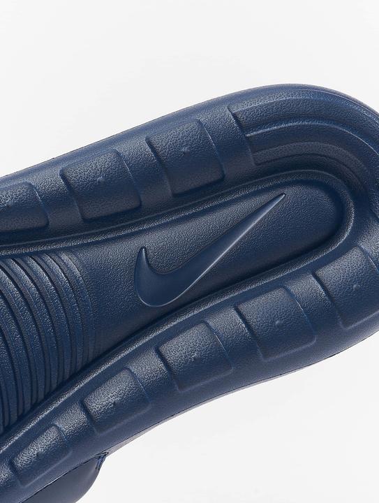 Actual product image Nike Men's Victori slip-on shoe, Midnight Navy/White-Midnight Navy, 38.5 EU (38.5)