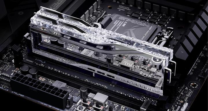 Actual product image G.Skill Trident Z5 Royal (2 x 48GB, 6400 MHz, DDR5 RAM, DIMM)