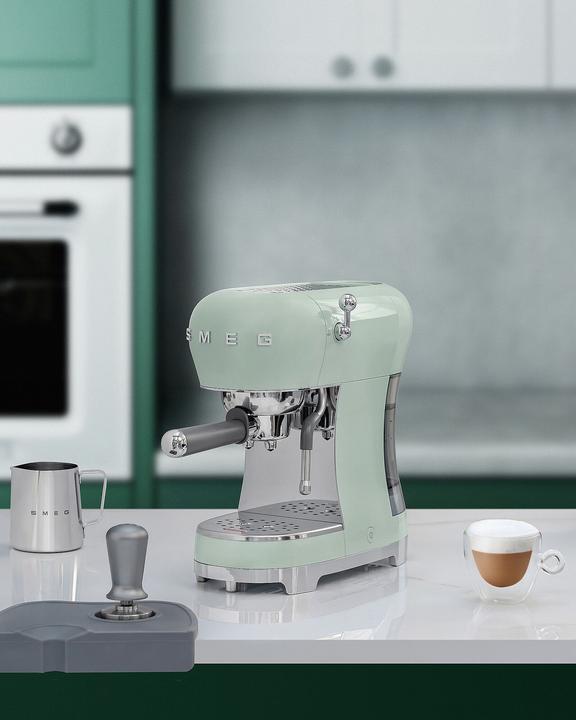 Immagine prodotto Smeg ECF02PGEU Macchina per espresso/caffè con portafiltro Verde pastello (Spina UE)