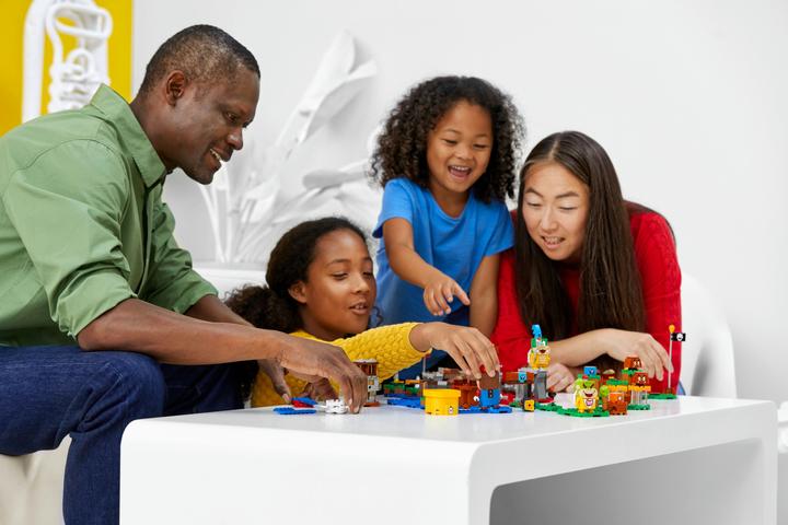 Actual product image LEGO Builder Set (71380, LEGO Super Mario)