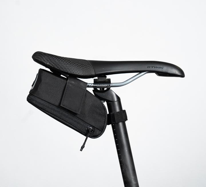 Rockrider Easy (0.60 l, Sac de selle)