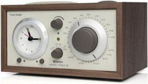 Actual product image Tivoli Audio Audio - Model 3 BT w/ USB - Wekkerradio met Bluetooth - Walnoot/Beige (FM, AM, Bluetooth)