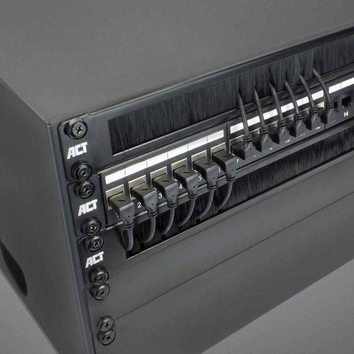 Actual product image DC4951 (U/UTP, CAT6a, 1.50 m)
