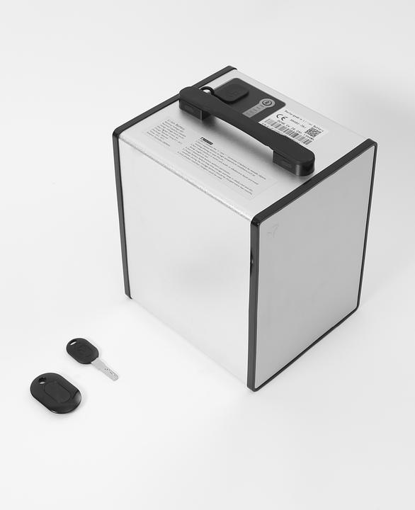 Actual product image Yadea 48V/24 Ah lithium-ion battery