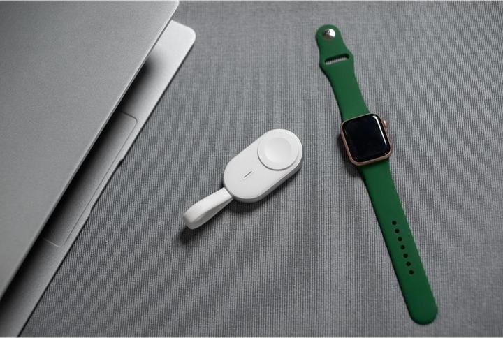 Produktbild Forcell Powerbank F-ENERGY Mini Power Watch powerbank 1A 2,5W 1200 mAh weiss (1200 mAh)