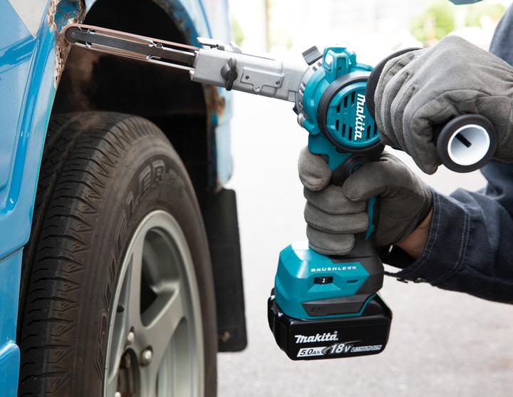 Actual product image Makita DBS180Z (Belt sanders, 530 W)